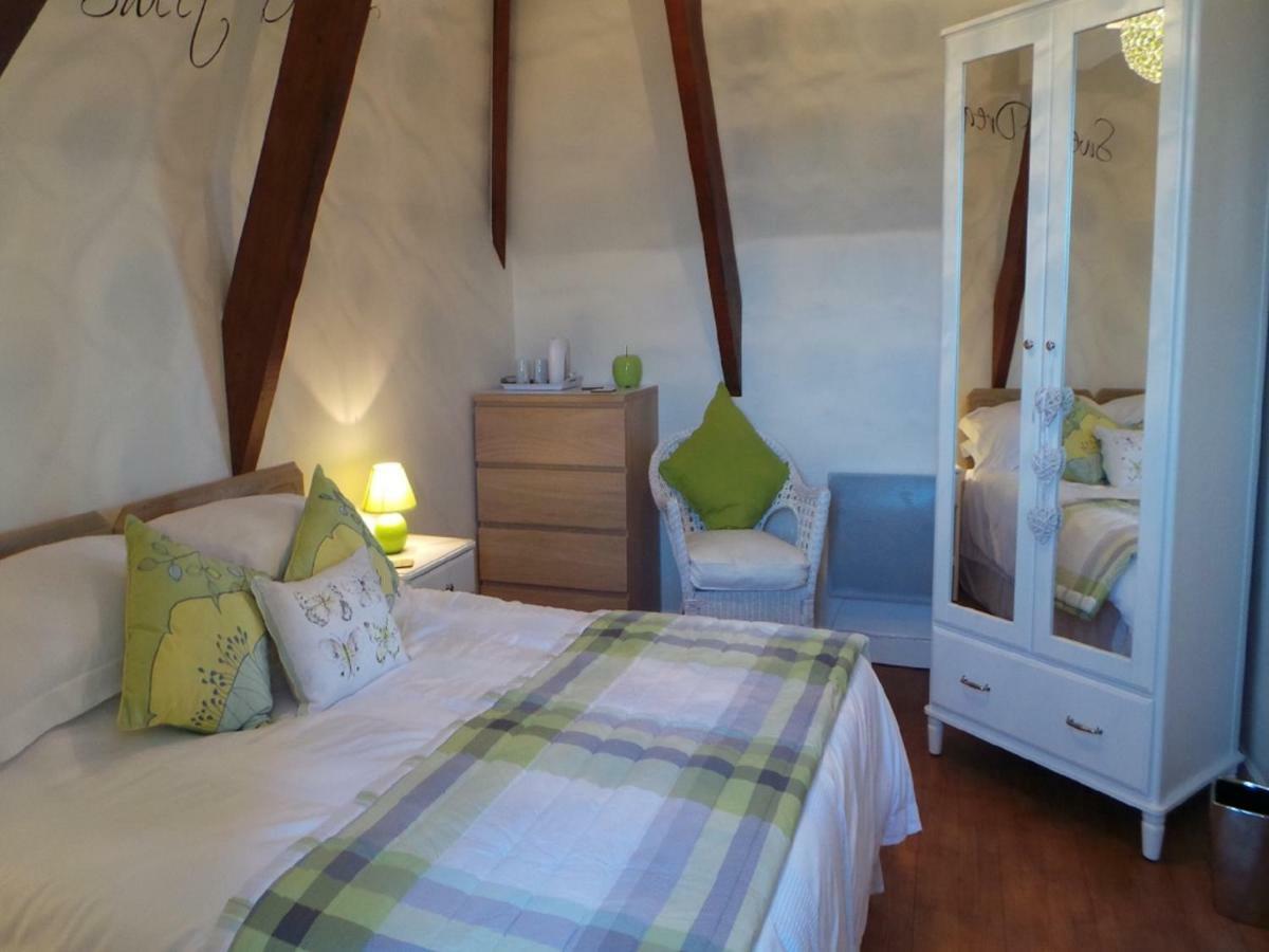Bed and Breakfast Le Montaigne Saint-Alvère Esterno foto