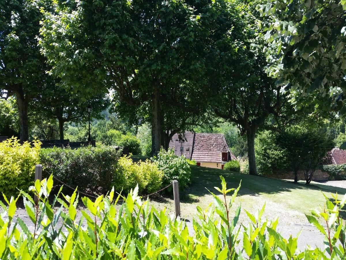 Bed and Breakfast Le Montaigne Saint-Alvère Esterno foto
