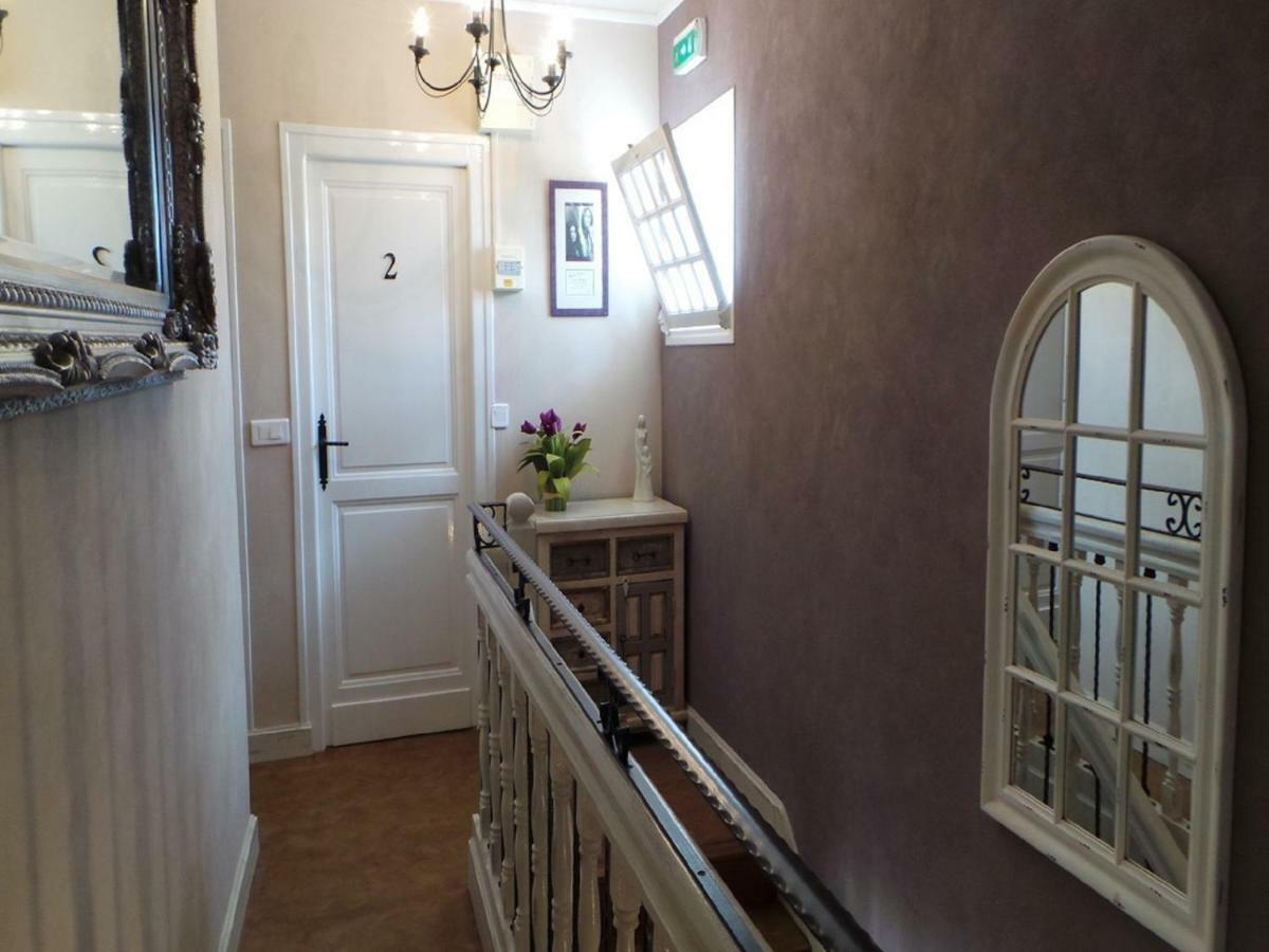 Bed and Breakfast Le Montaigne Saint-Alvère Esterno foto
